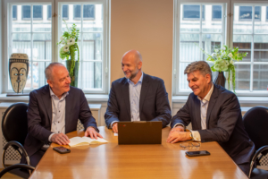 Fra venstre: Flemming Brokmose, partner og Group CEO, Olli Fischer, CEO, Jan M. Hansen, partner og Group CEO